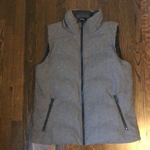 Gap Grey Puffer Vest Women’s size large